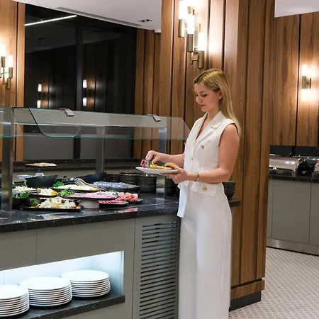 Hotel Vindula & Nilufer