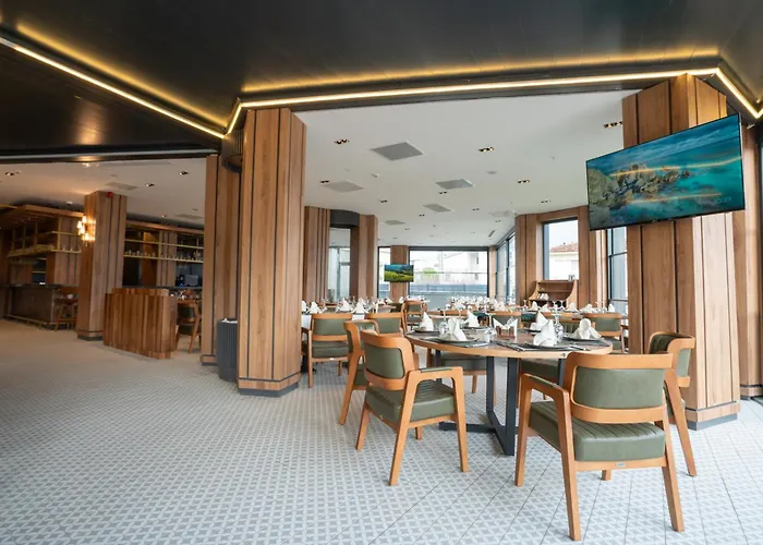 Vindula & Hotel Nilufer